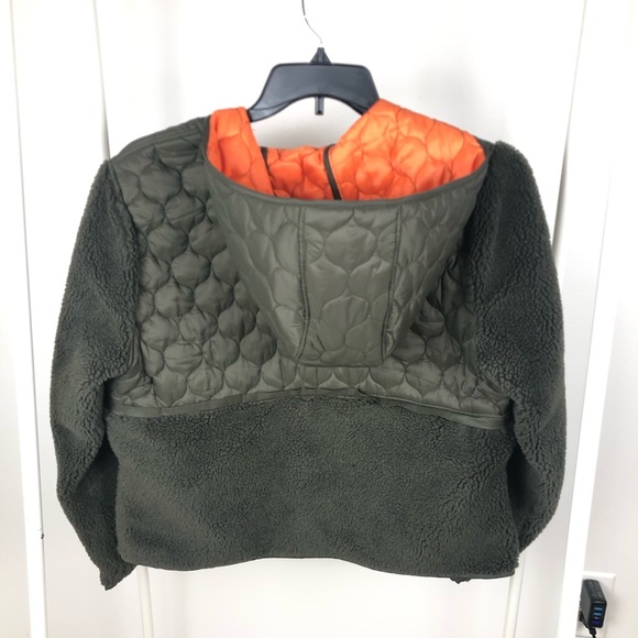 NWT Veronica Beard Leo High Pile Fleece Quilted Pullover size M - Picture 9 of 15
